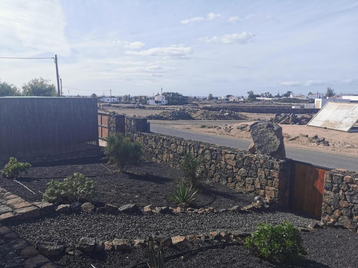 Los Lagos Roque Exterior foto